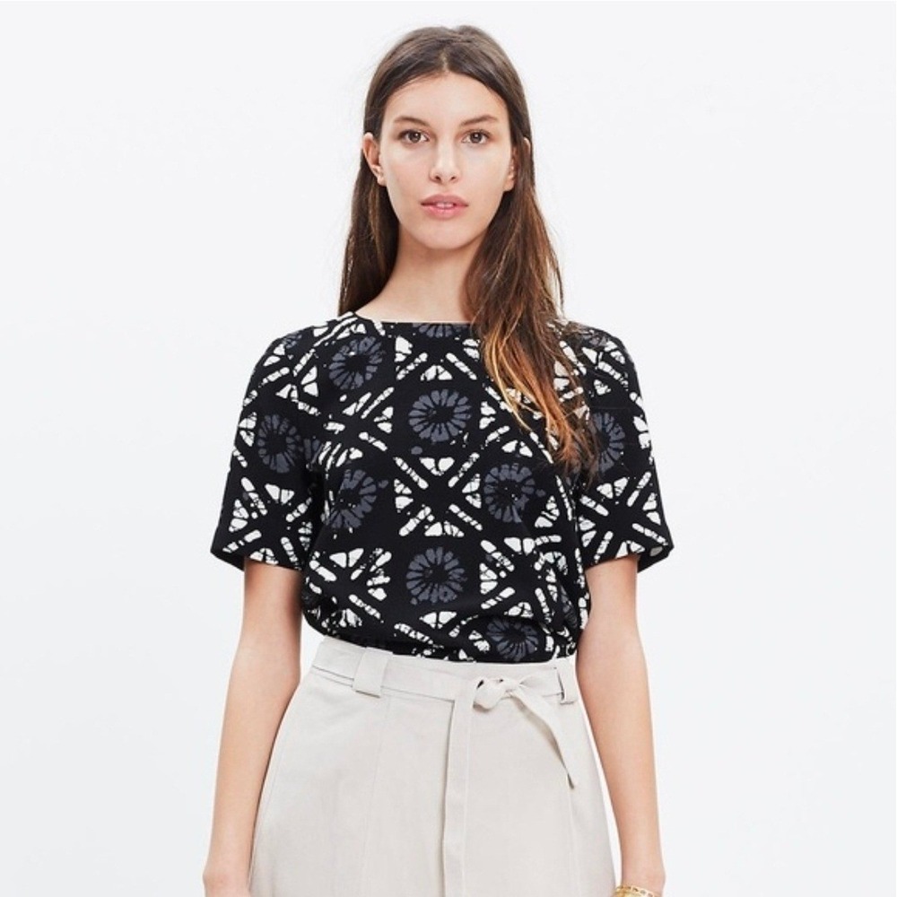 Madewell‎ Women's XS Black and White Button Back Batik Print High low Hem Shirt